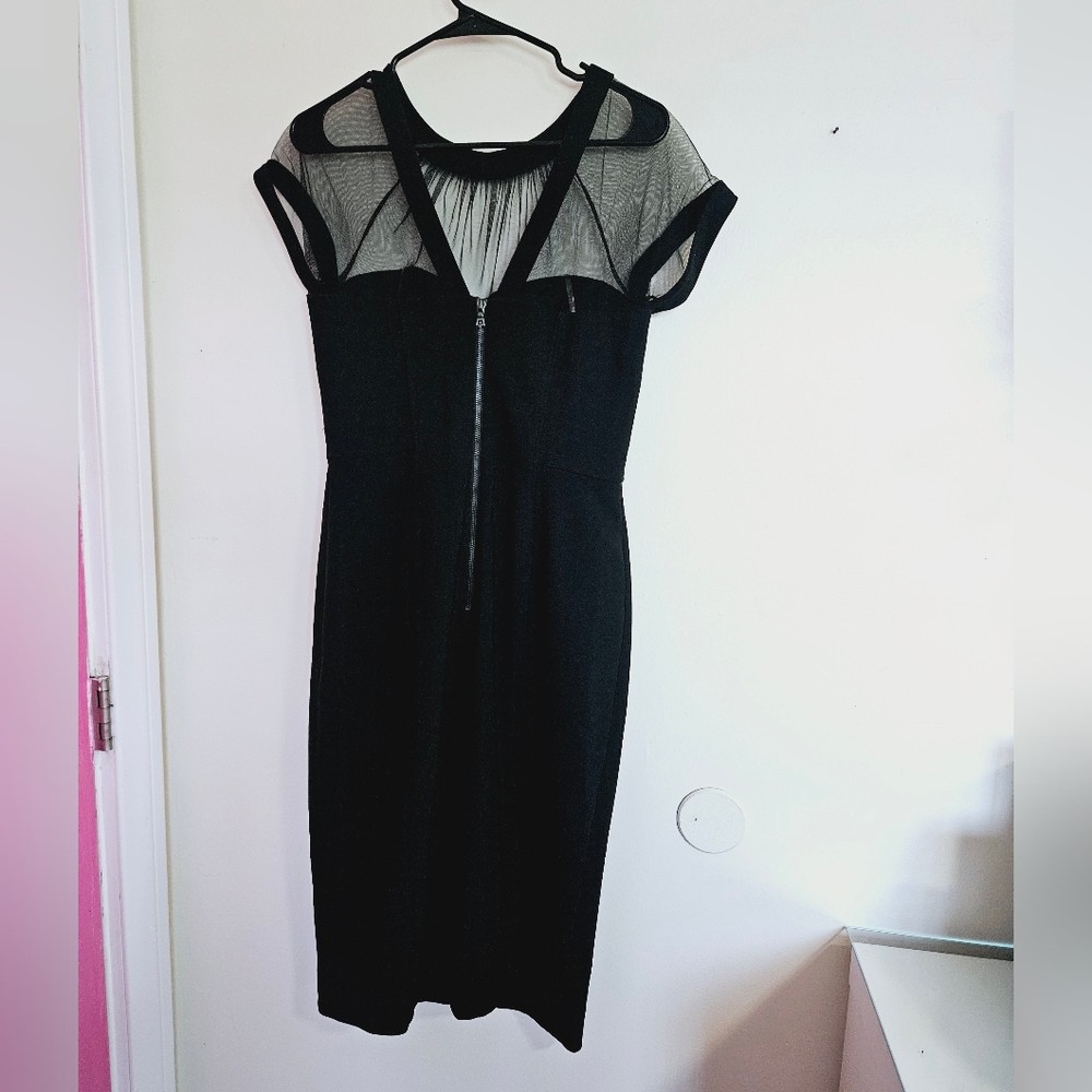 Maggy London Illusion Yoke Cocktail Dress Size 6 - Picture 8 of 8